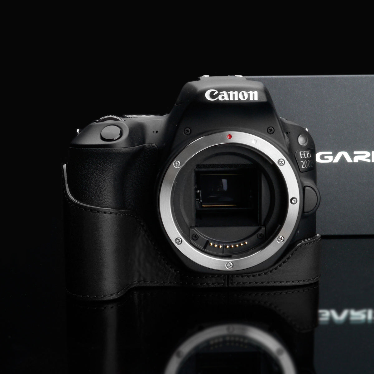 Gariz XS-CH200DBK Genuine Leather Half Case for Canon 200D / Rebel SL2 (Black)