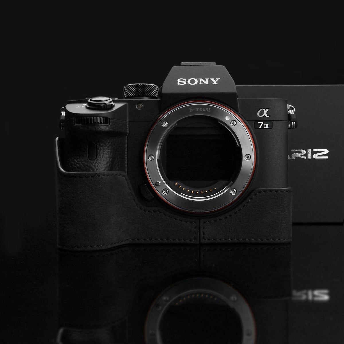 Gariz AT-A7M3CG Alcantara Camera Half Case Charcoal for Sony A7III