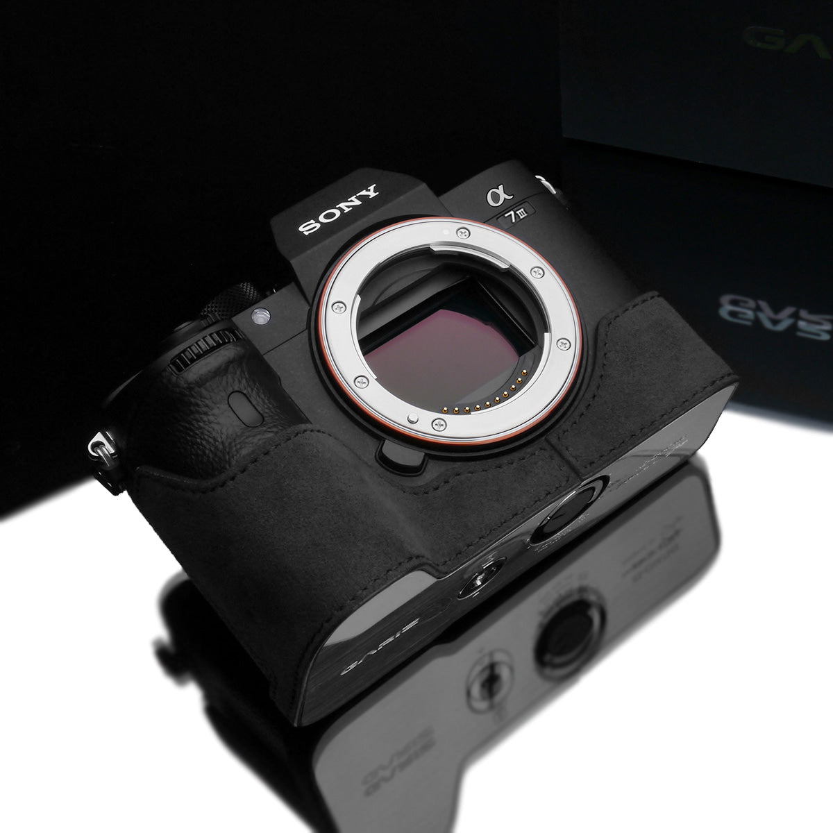 Gariz AT-A7M3CG Alcantara Camera Half Case Charcoal for Sony A7III