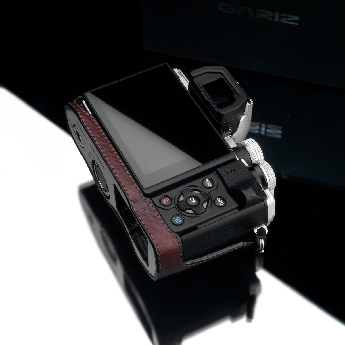 Gariz XS-CHEM10IIBR Camera Half Case Brown for for Olympus E-M10II Mark II