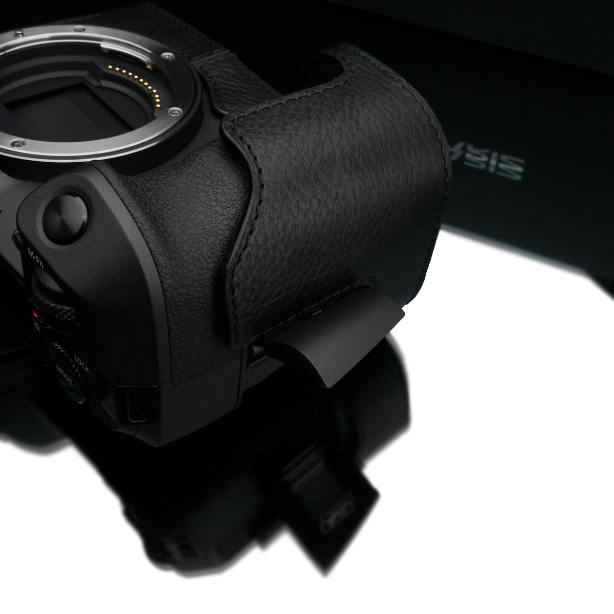 Gariz XS-CHEOSRBK Black Leather Camera Half Case for Canon EOS R