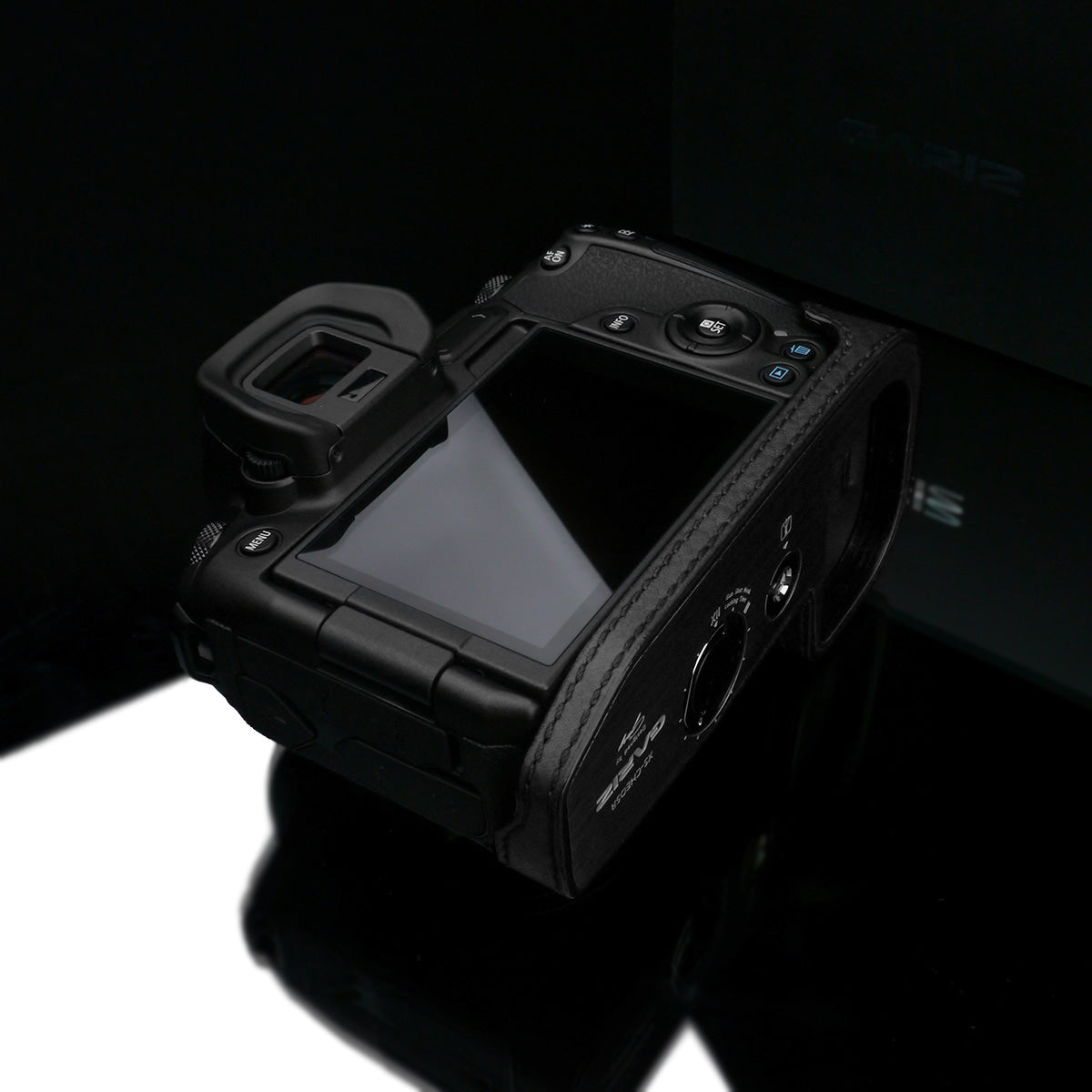 Gariz XS-CHEOSRBK Black Leather Camera Half Case for Canon EOS R