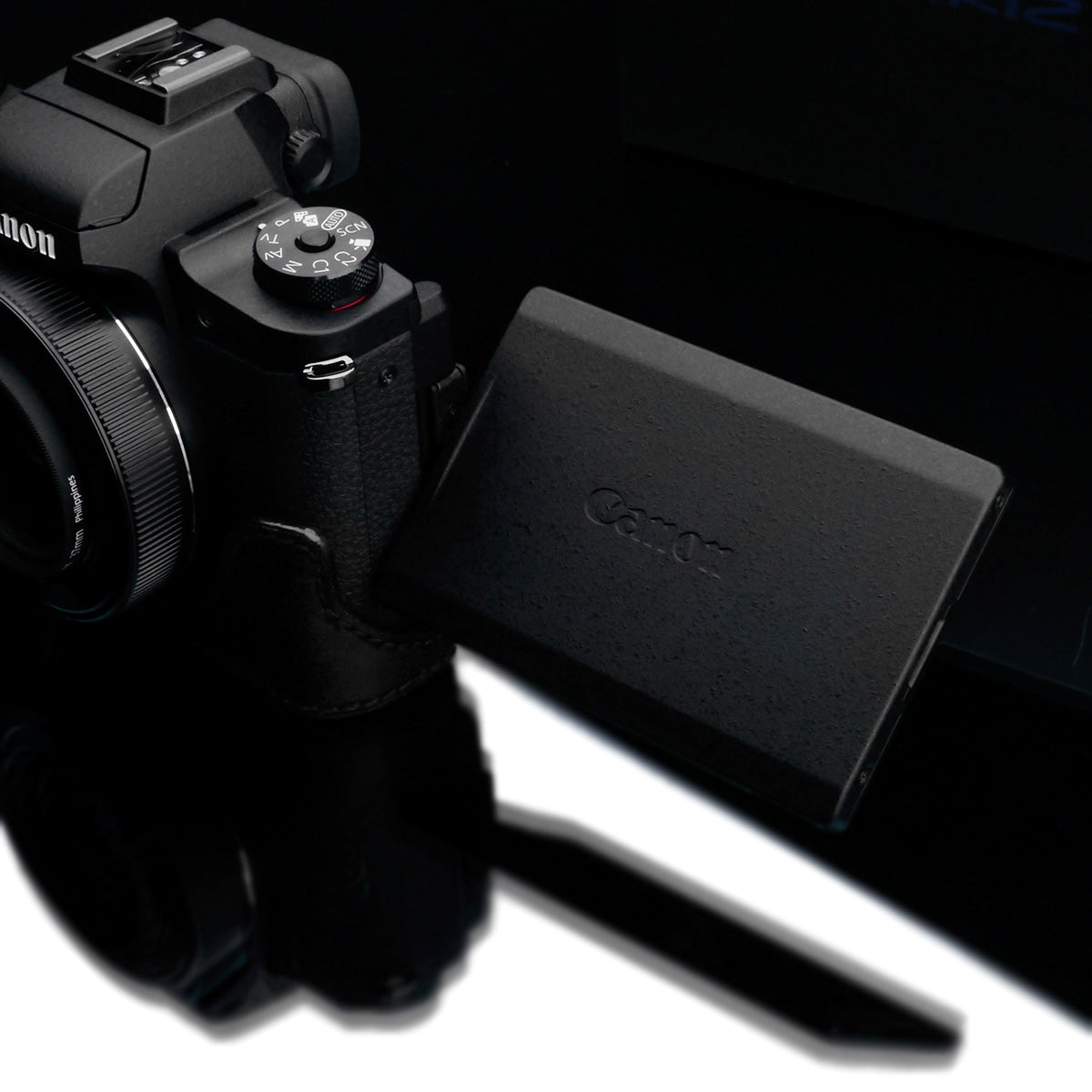 Gariz XS-G1XM3BK Black Leather Half Case for Canon G1X Mark III
