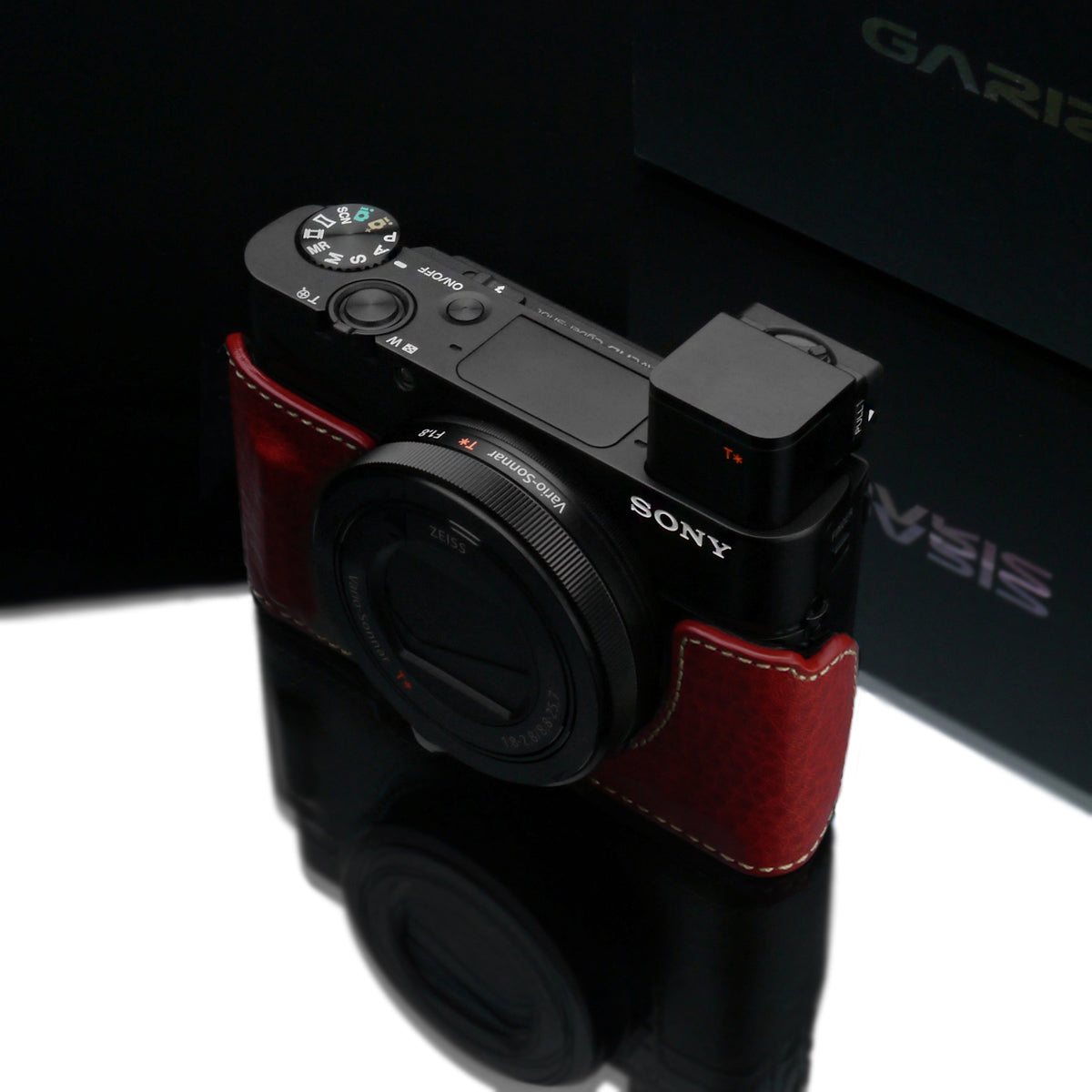 Gariz Sony RX100 MK3 / MK4 Red Leather Camera Half Case HG-RX100M3R (Grip Version)