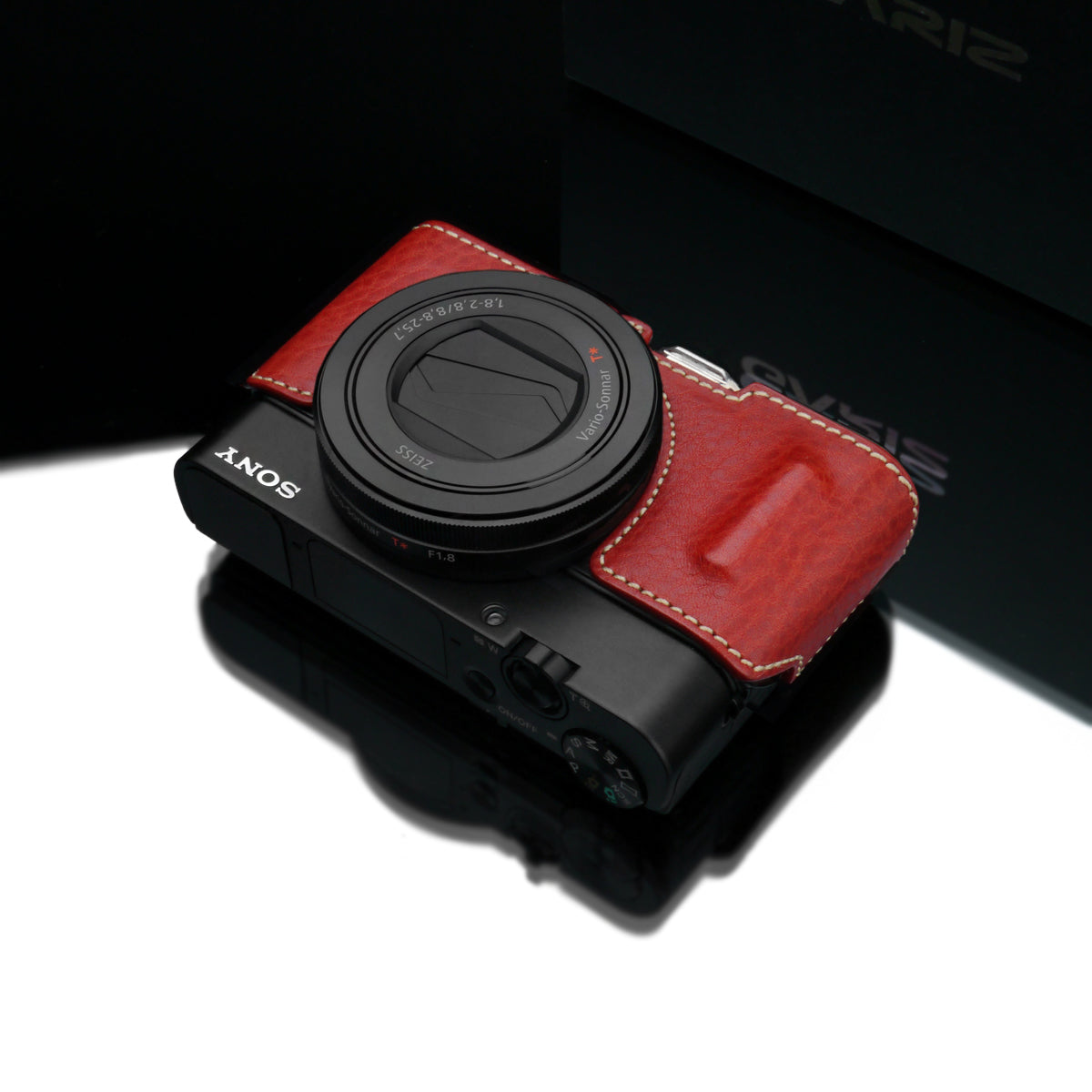 Gariz Sony RX100 MK3 / MK4 Red Leather Camera Half Case HG-RX100M3R (Grip Version)