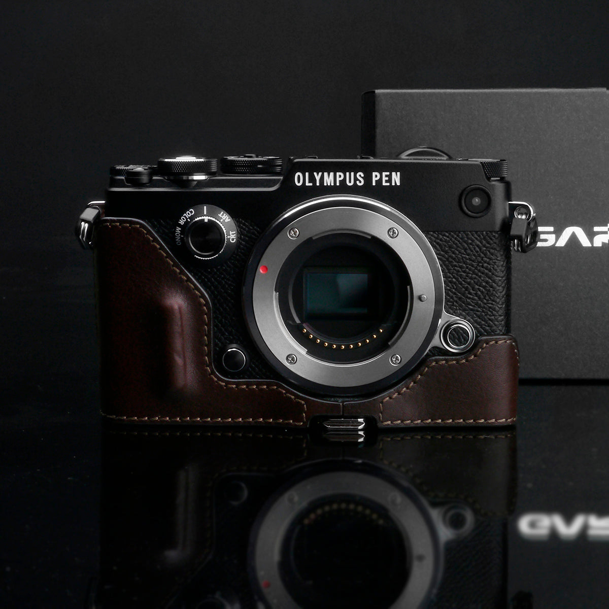 Gariz HG-PENFBR Camera Half Case Brown for Olympus PEN-F