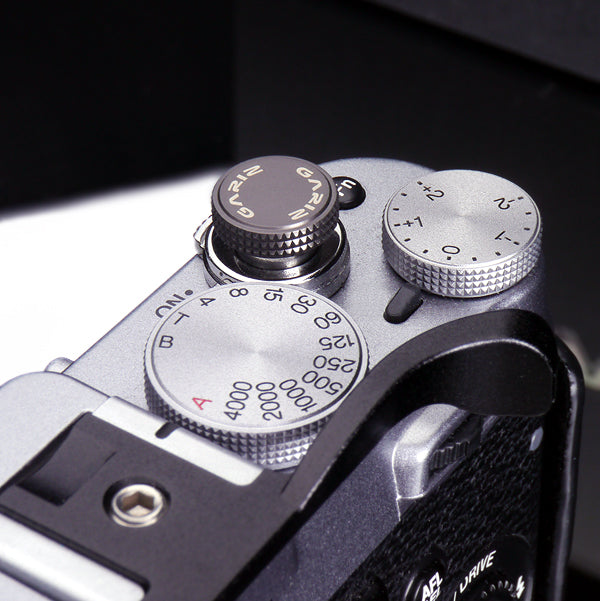 Gariz Screw Type Soft Button in Gunmetal XA-SB4 (Red Thread)