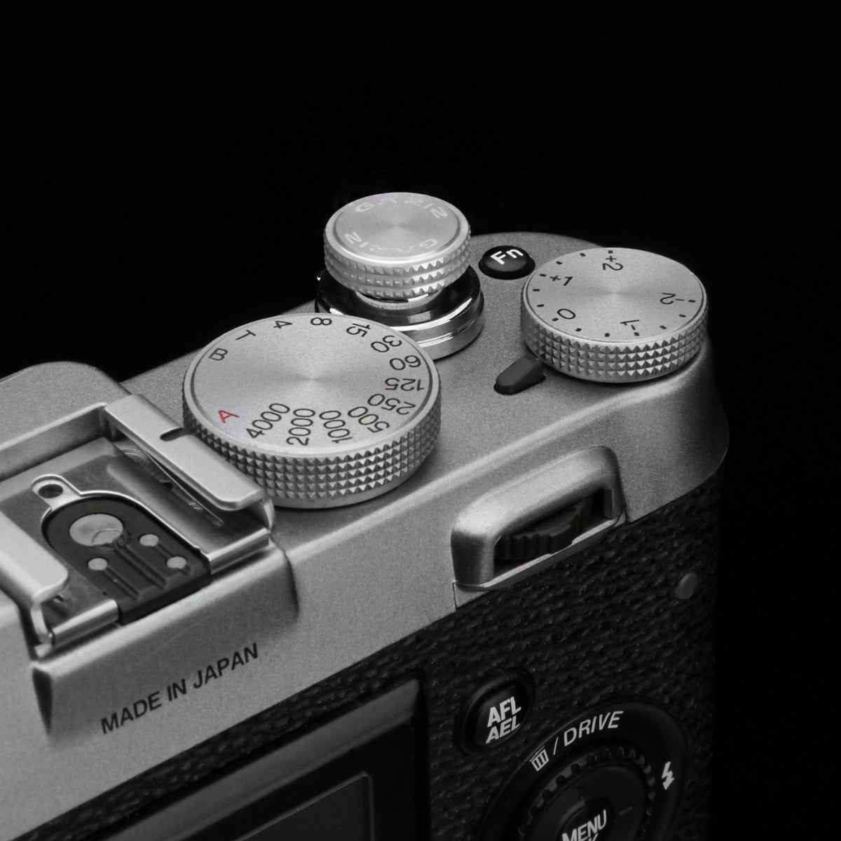 Gariz Screw Type Soft Button in Silver XA-SBA2 (Red Thread)