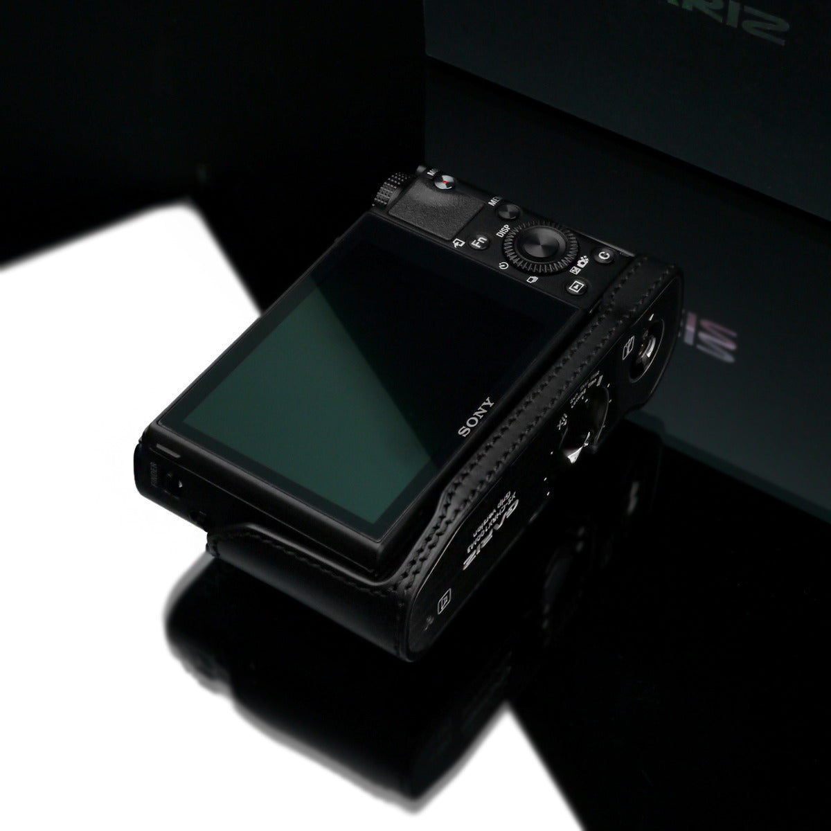 Gariz Sony RX100 MK3 / MK4 Black Leather Camera Half Case XS-CHRX100M3BK (Grip Version)