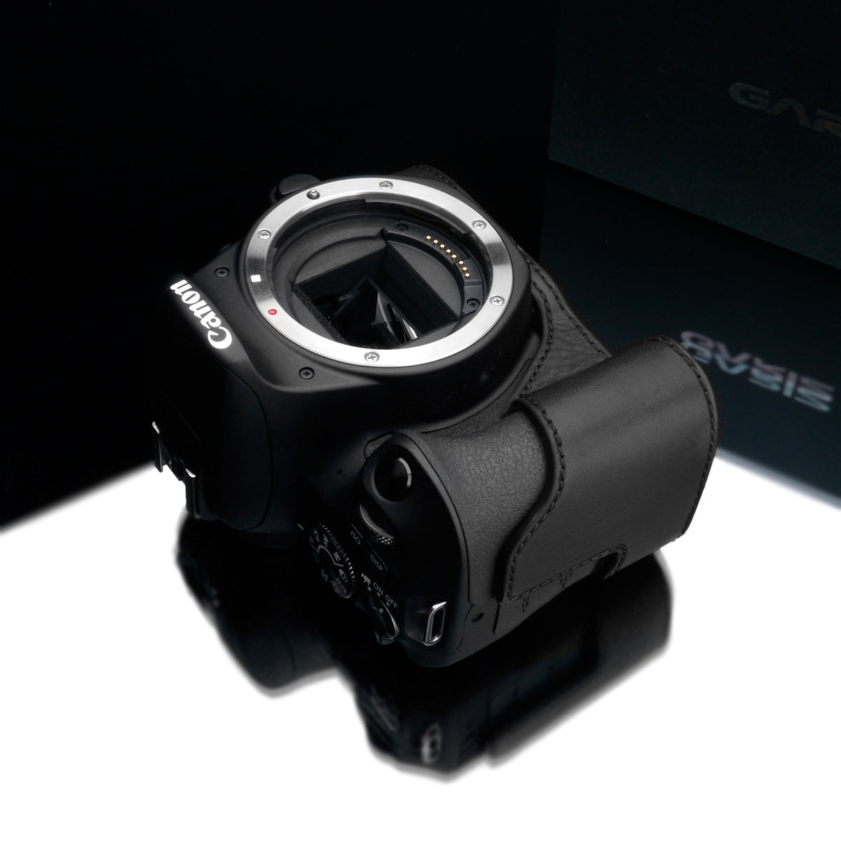 Gariz XS-CH200DBK Genuine Leather Half Case for Canon 200D / Rebel SL2 (Black)