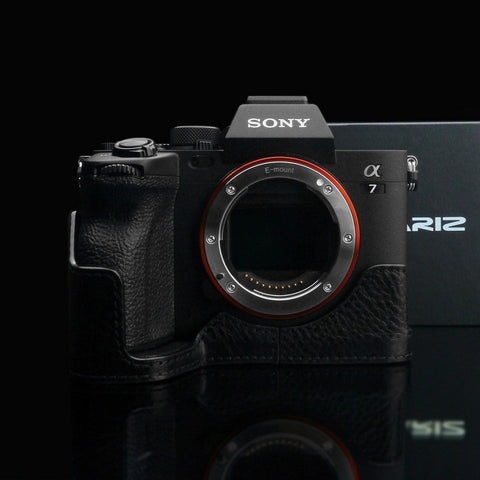 Gariz XS-CHA7M4BK Black Leather Half Case for Sony A7 M4